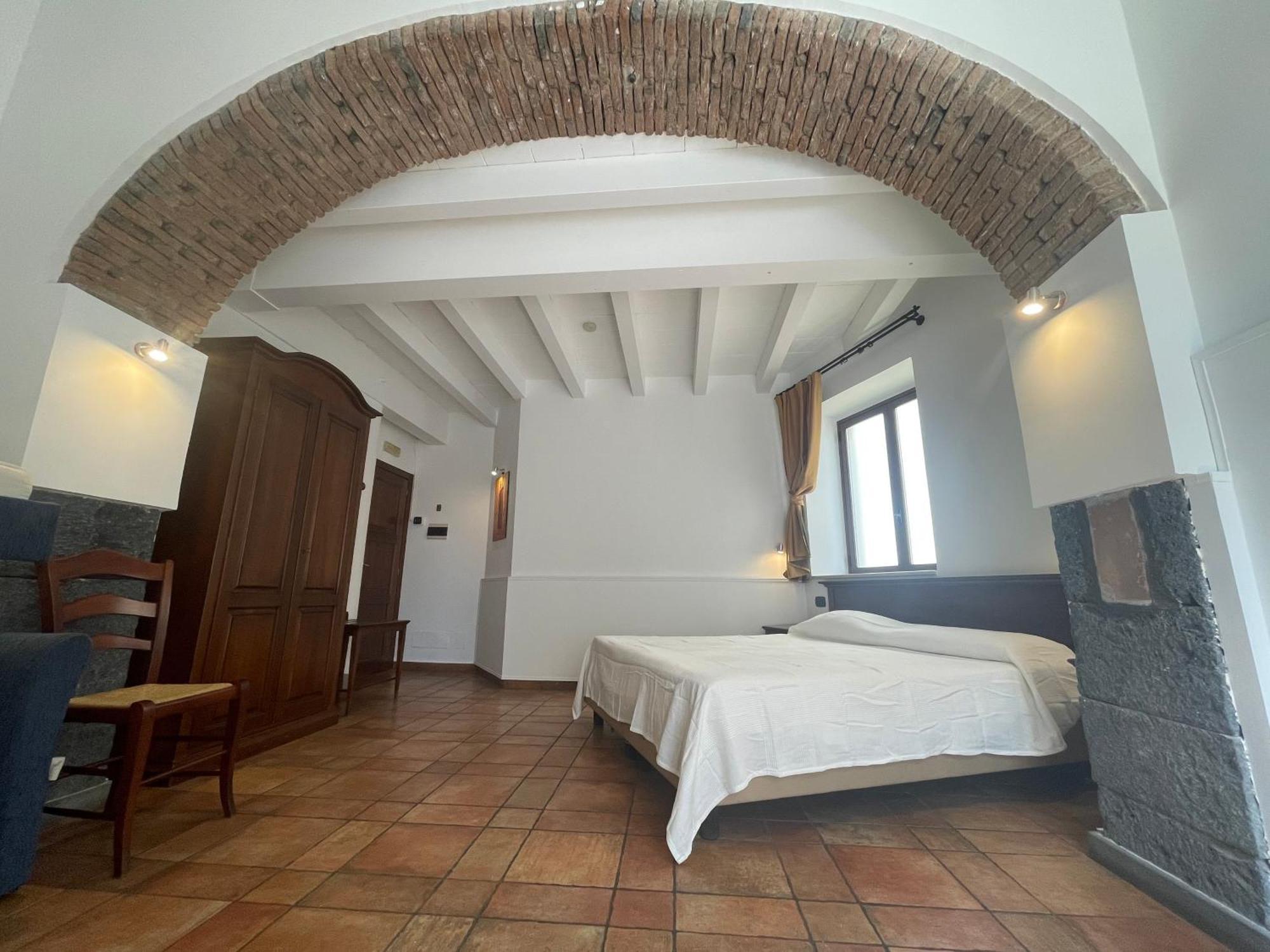 Hotel Capomulini 3 Stelle Acireale Exterior foto